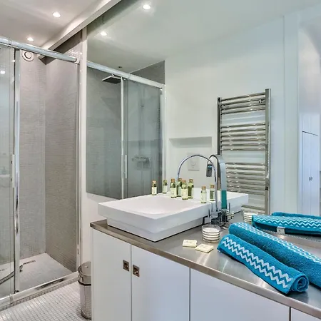 Liberte - Spacious Center W Ac * Nice