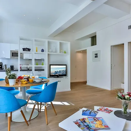 Liberte - Spacious Center W Ac * Nice
