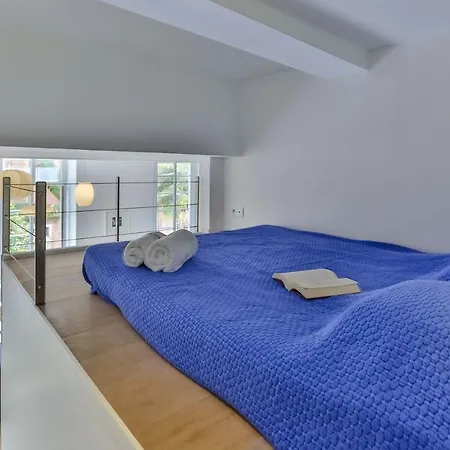 Liberte - Spacious Center W Ac Apartment