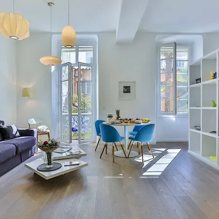 Liberte - Spacious Center W Ac *