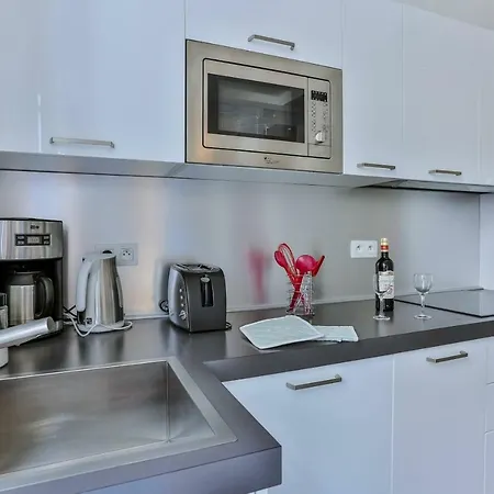 Liberte - Spacious Center W Ac *